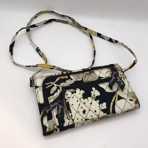 VERA BRADLEY Cassidy Dogwood Crossbody Bag Small Organizer Wallet Carry It All